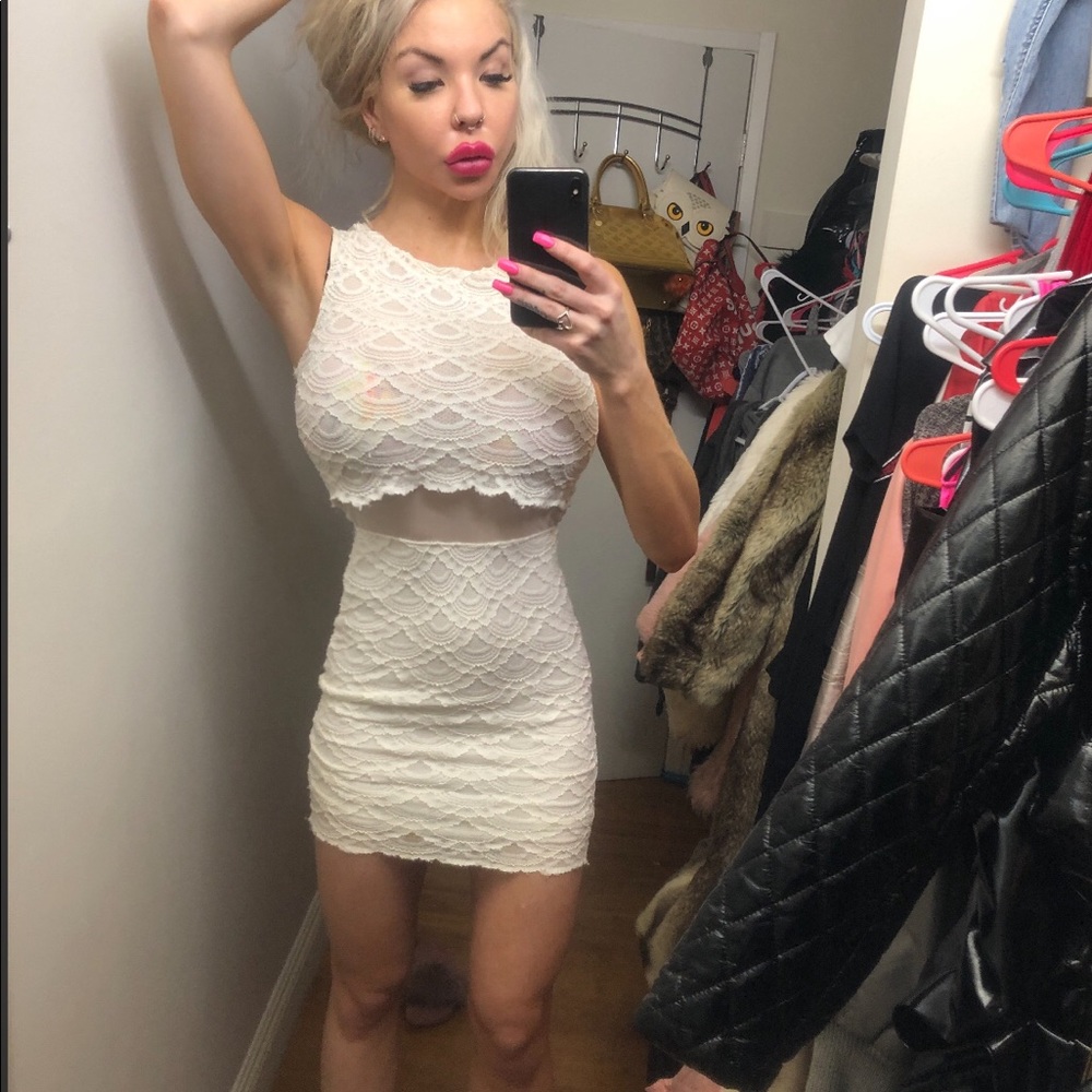 Bebe lace bandage dress xxs